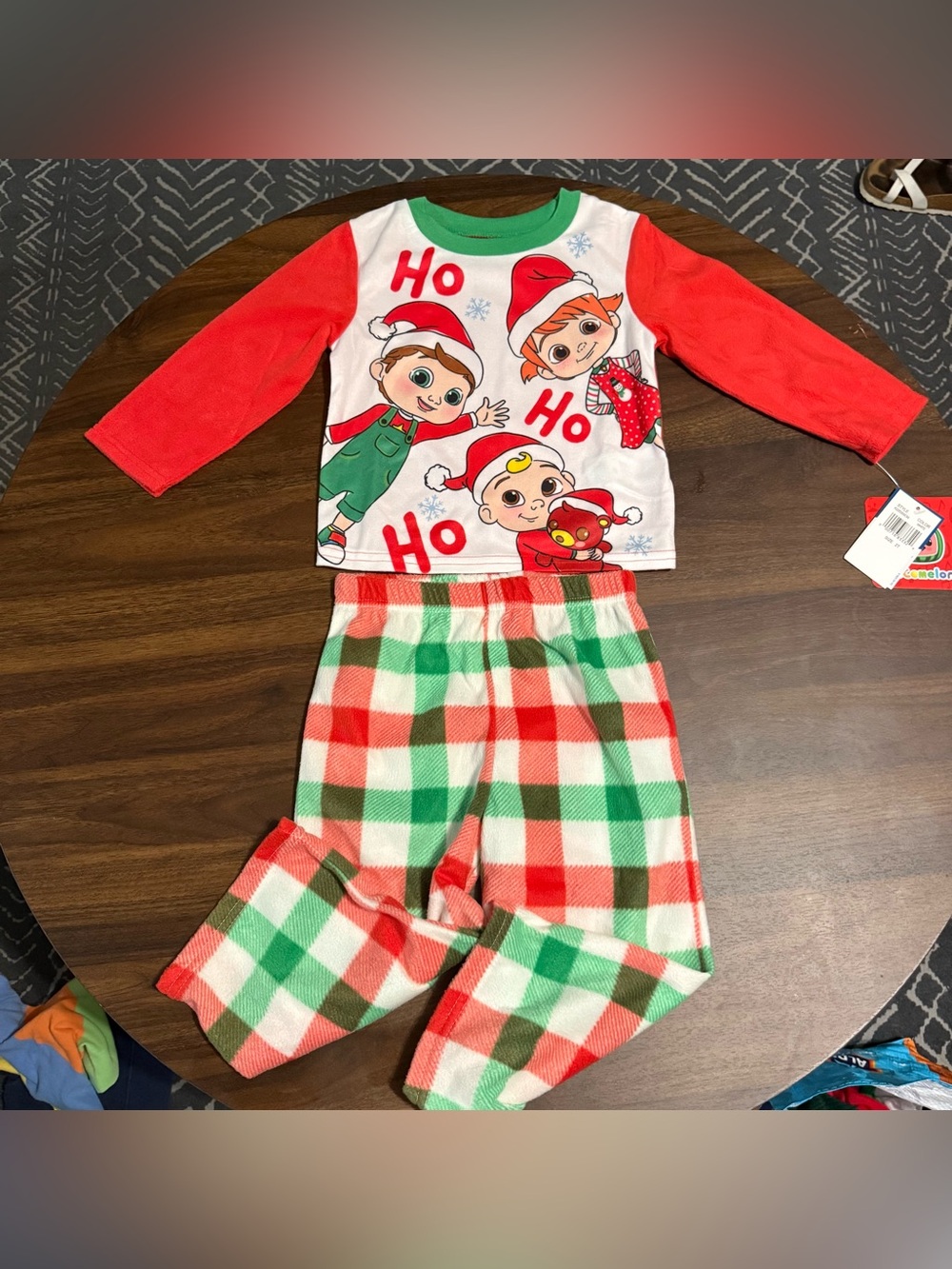 NWT Kids cocomelon Christmas pajama set